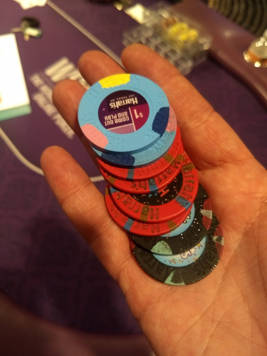 SOLD - 100 $1 Harrahs LV | Poker Chip Forum