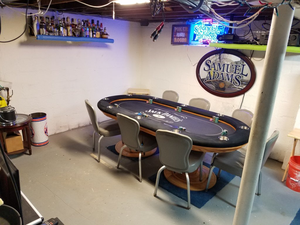 Pin by shaheed on basements  Poker set, Poker room, Poker