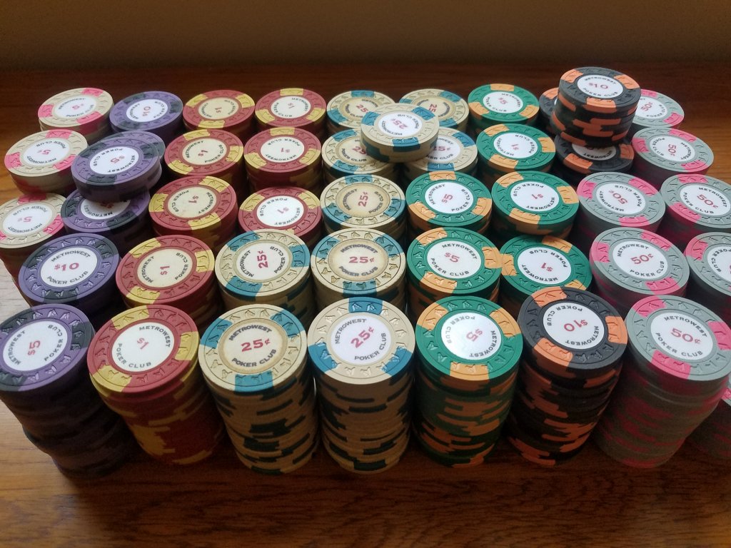 SOLD - 857 312 HHRs for relabel | Poker Chip Forum