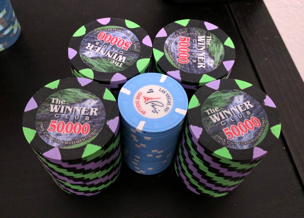 comparison of poker chip size | Poker Chip Forum