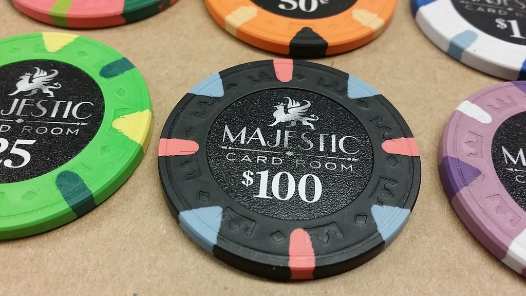 majestic-china-clay-poker-chips4-min.jpg