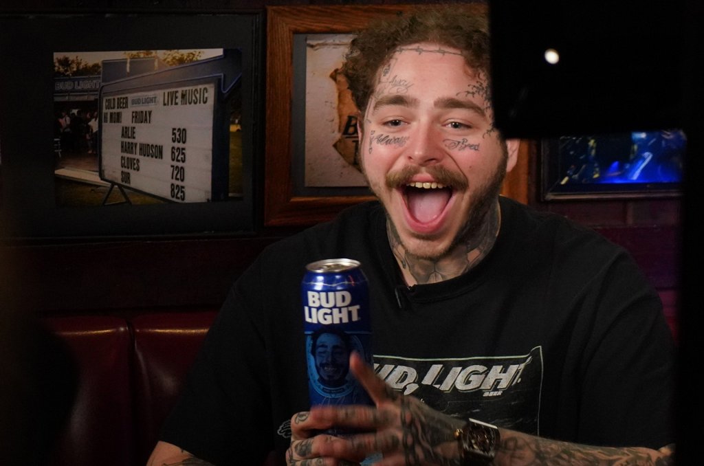 Post-Malone-bud-light-can-debut-credit-Adam-Degross-2019-billboard-1548-compressed.jpg