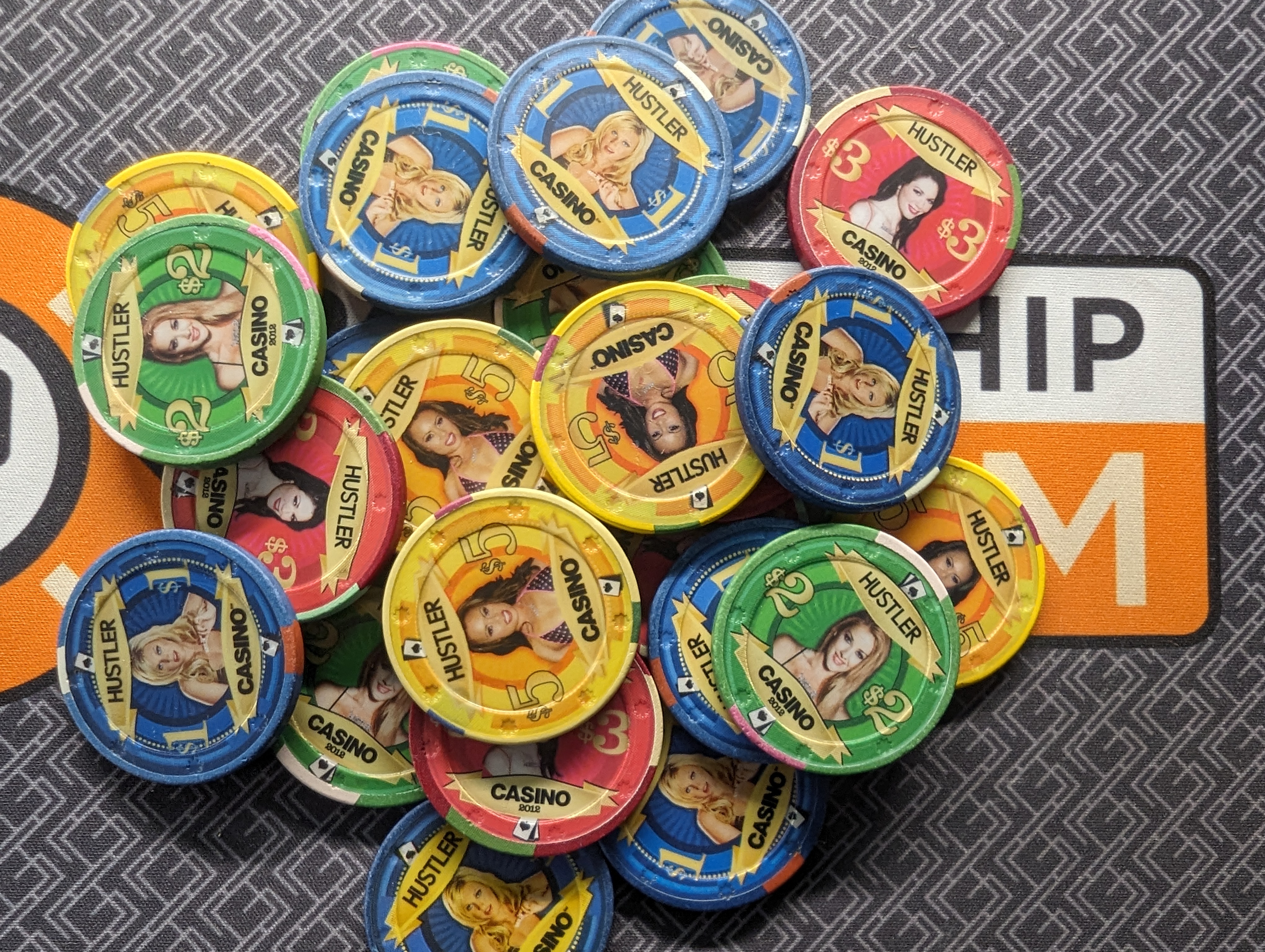 Hustler Casino Poker Chips 2.jpg