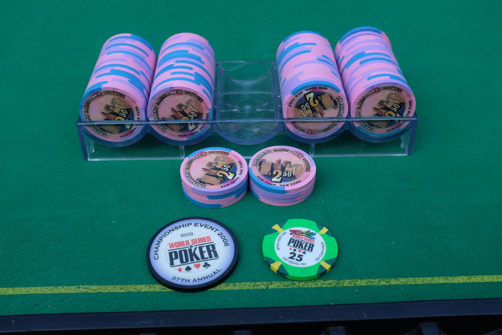 Pink PNY $2.50 chips - Inlay: Battery Park (88pcs)