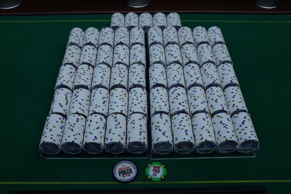 White PNY $1 chips - Inlay: Empire State Building (1,100pcs)